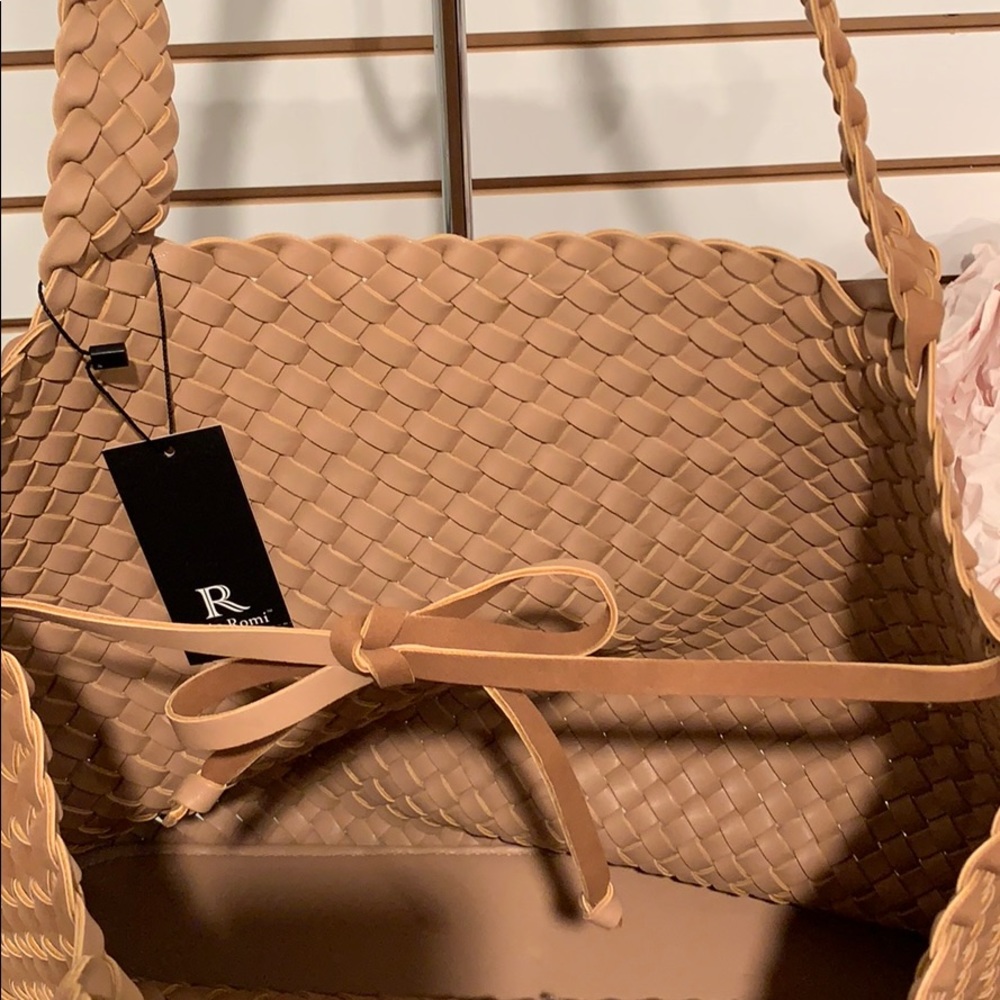 Riki & Romi Tote - Picture 3 of 5
